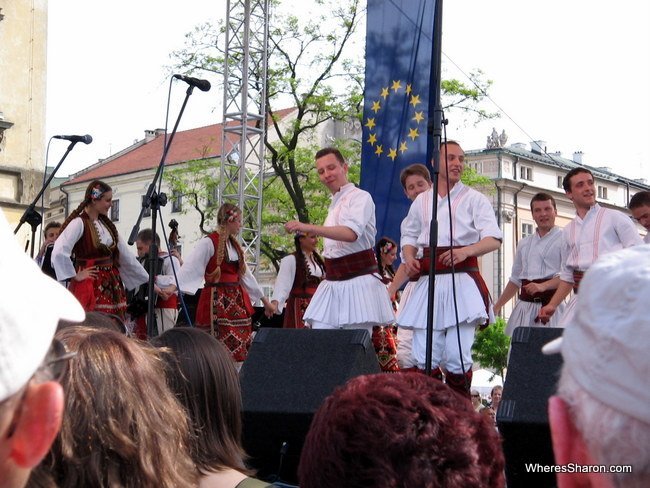 Polish dancing in Krakow