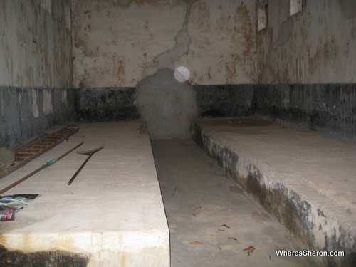 where bad convicts were shackled togetherfrench guiana