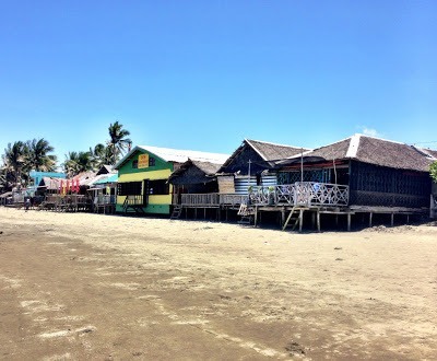 "shacks" from the beach in baybay roxas city