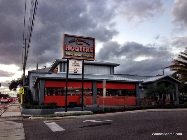 the outside of Hooters Clearwater