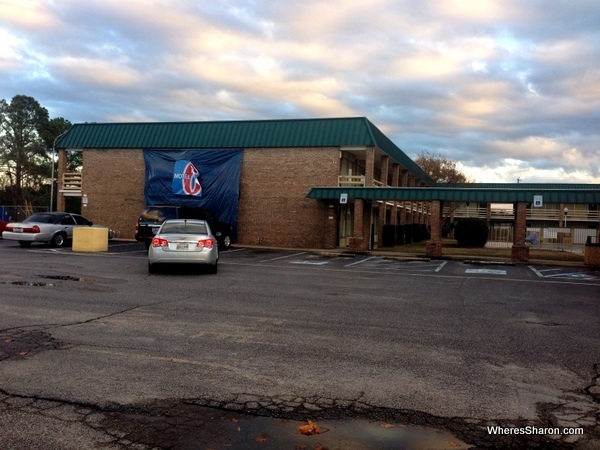 the outside of motel 6 columbia 