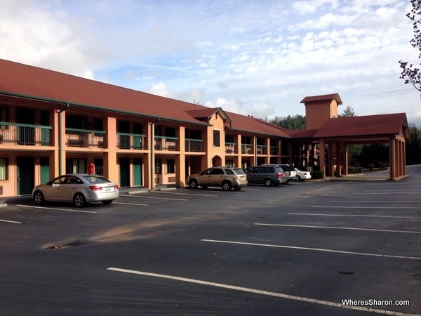 outside of Jameson Inn and Suites Helen