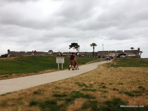 Walking to Castillo De San Marcos St Augustine with kids