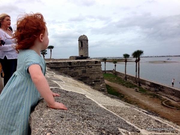 Walking to Castillo De San Marcos St Augstine with kids