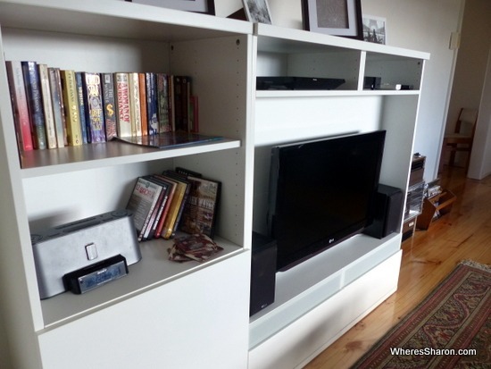 entertainment unit in airbnb house bendigo