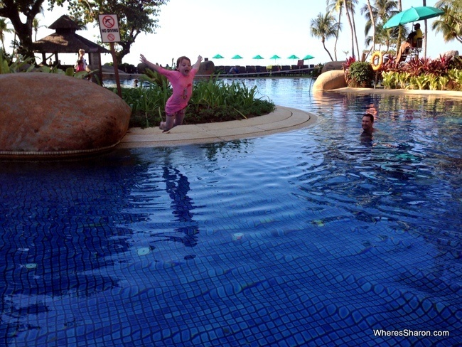 pool at Shangri-La's Rasa Sayang Resort and Spa