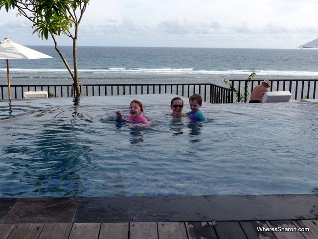 Samabe bali suites and villas infinity pool