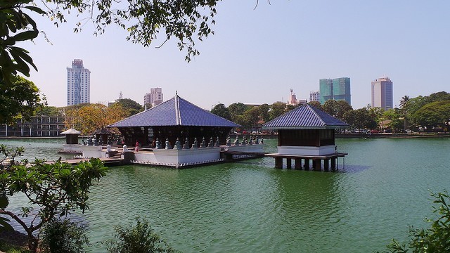 beira lake things to do in colombo with kids