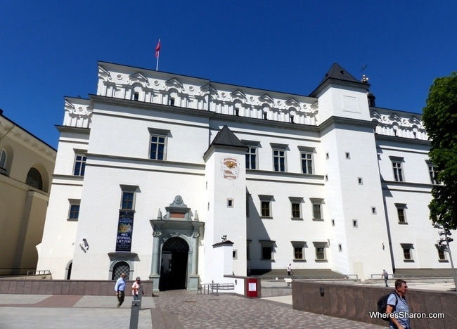 The main entrance to the palace, off Cathedral Square.