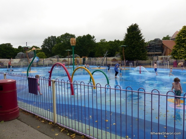 water play area at Paultons Park