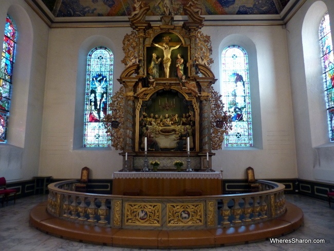 The wonderful wooden sculpture in the naive of Oslo's Cathedral.