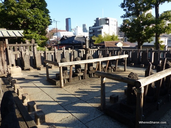 Graves of the 47 Ronin