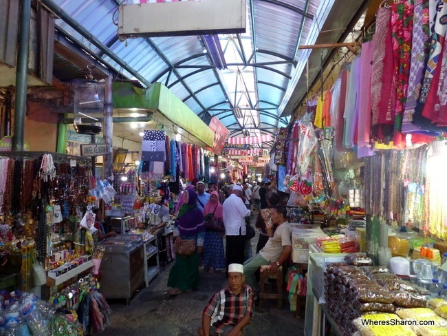 The very souq like part of the Qubah market district.