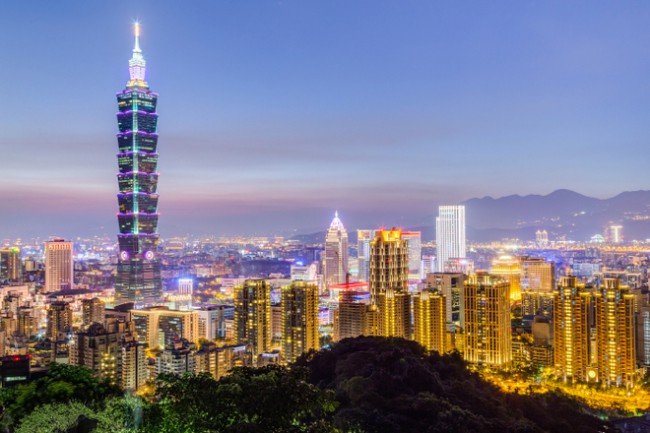 where to stay in taipei