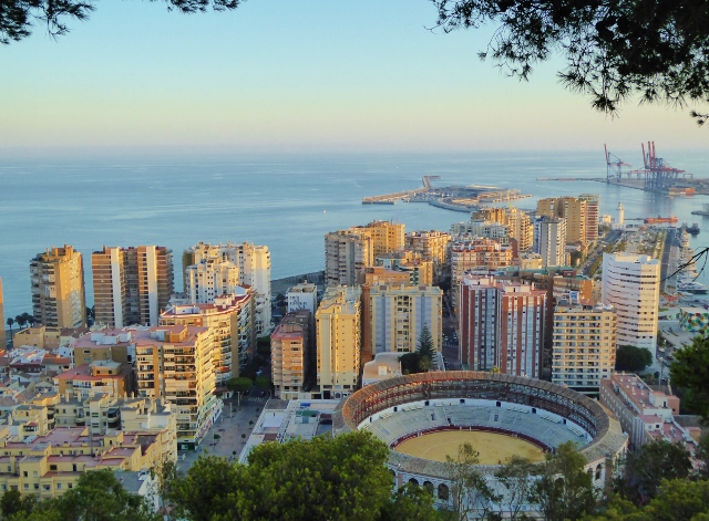 Malaga city port and bull ring, view from castle (640x471)