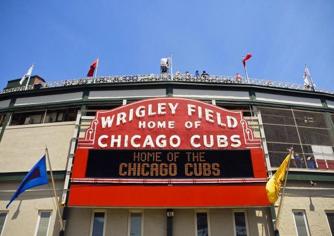 kids activities Chicago at Wrigley Field