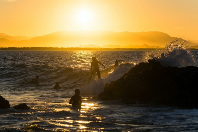 what to do in byron bay Australia -surfing!