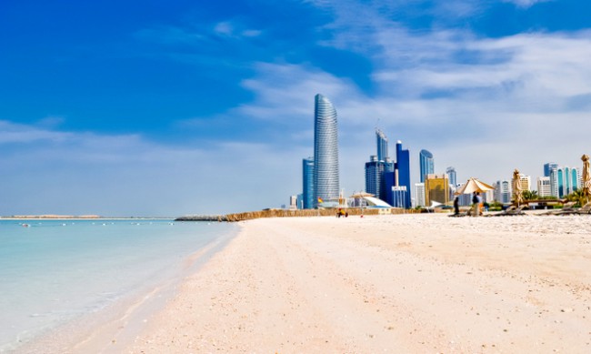 abu dhabi tourist spots at the beach