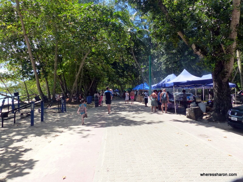 places of interest in seychelles beau vallon market stalls