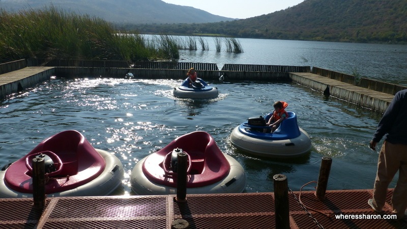 The bumper boats by the lake, another of the many things to do in Suncity South Africa. Sun City South Africa reviews talk about them a lot.